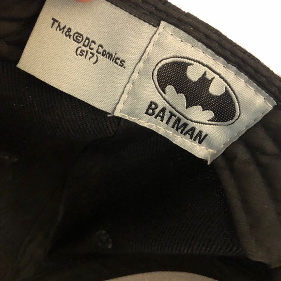 TM/DC Comics Batman Multicolored/Black Hat - Picture 13 of 16